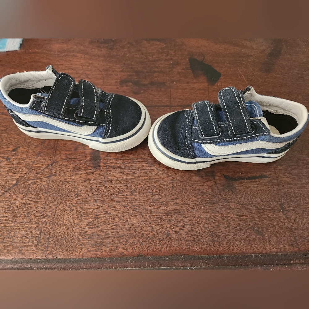 Vans toddler velcro shoes size 5